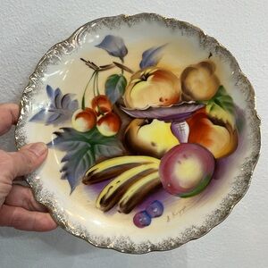 Vintage  hand painted fruit plate signed by S. Kuzuya